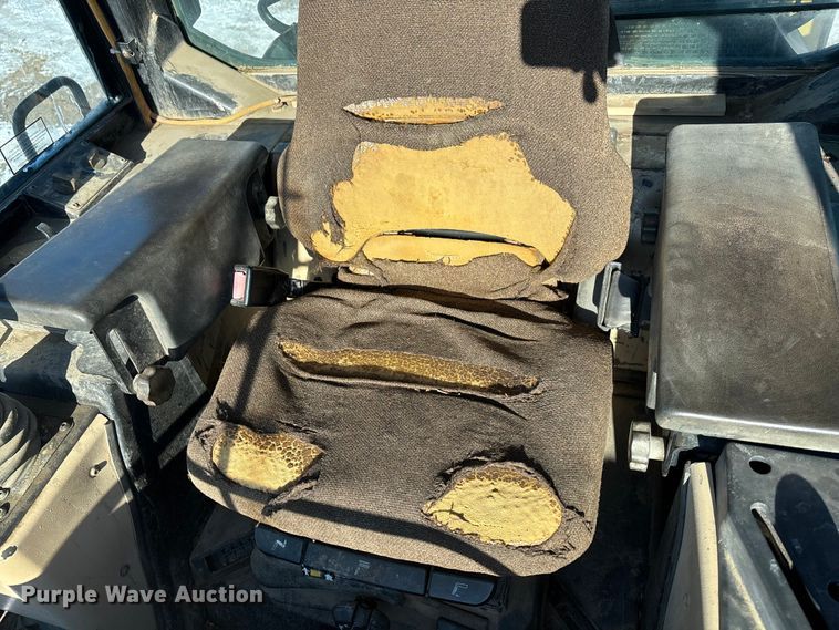 image for item DU6970 2000 Caterpillar 963C loader