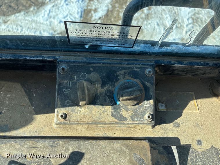 image for item DU6970 2000 Caterpillar 963C loader