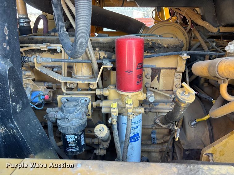 image for item DU6970 2000 Caterpillar 963C loader