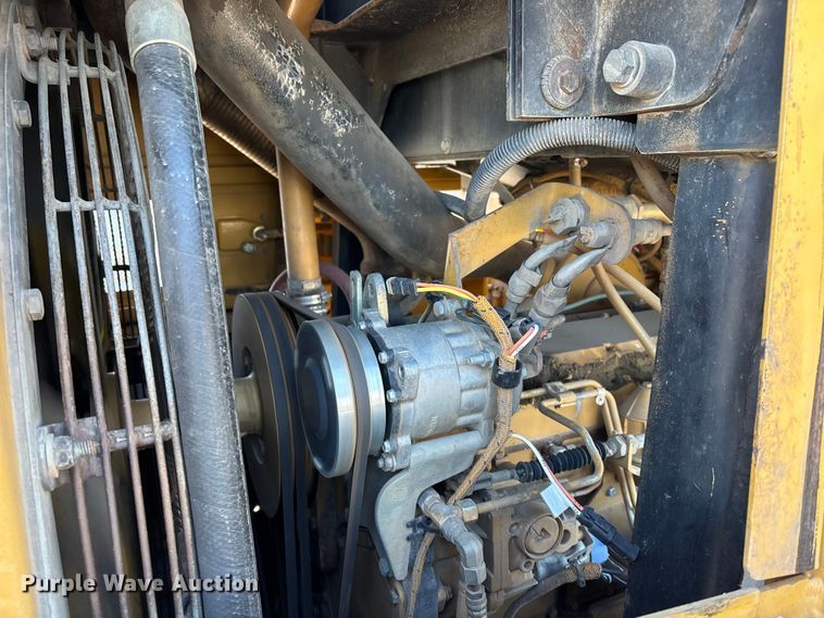 image for item DU6970 2000 Caterpillar 963C loader