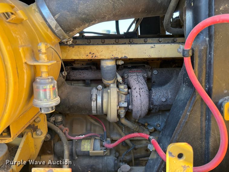 image for item DU6970 2000 Caterpillar 963C loader