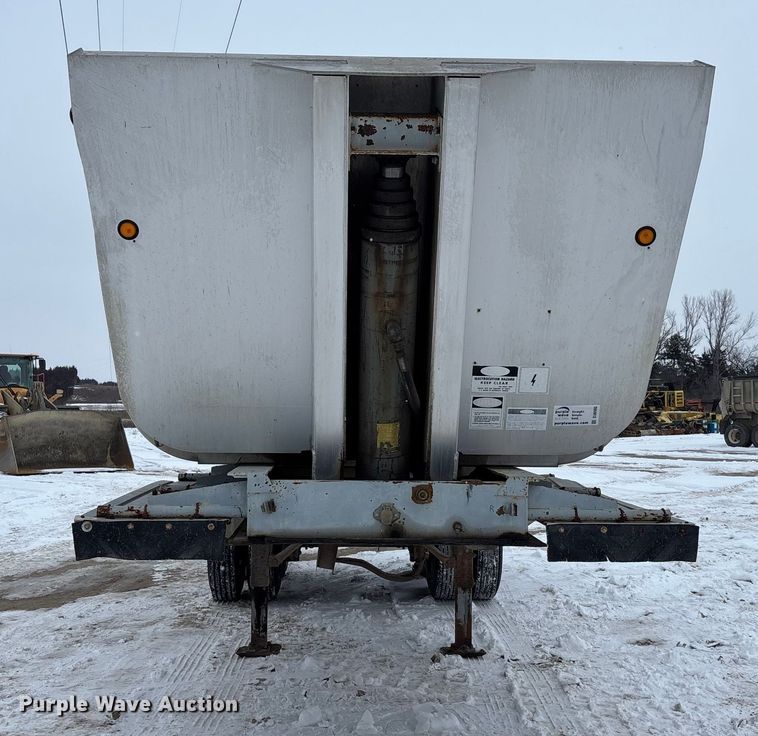 image for item DU6995 1989 Fruehauf end dump trailer