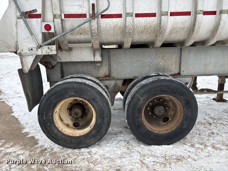 image for item DU6995 1989 Fruehauf end dump trailer