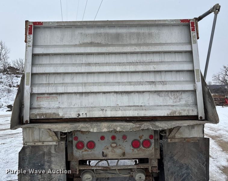 image for item DU6995 1989 Fruehauf end dump trailer