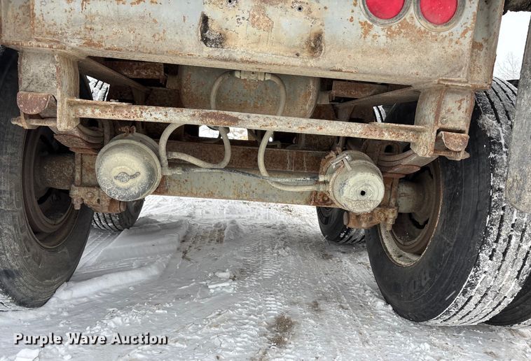 image for item DU6995 1989 Fruehauf end dump trailer