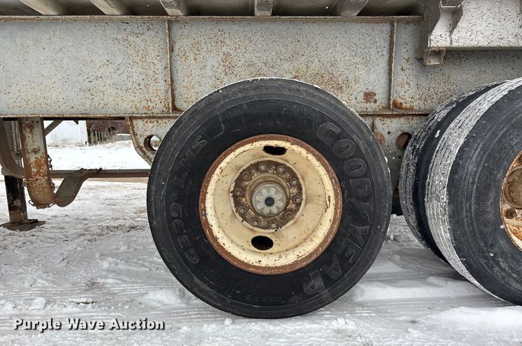 image for item DU6995 1989 Fruehauf end dump trailer