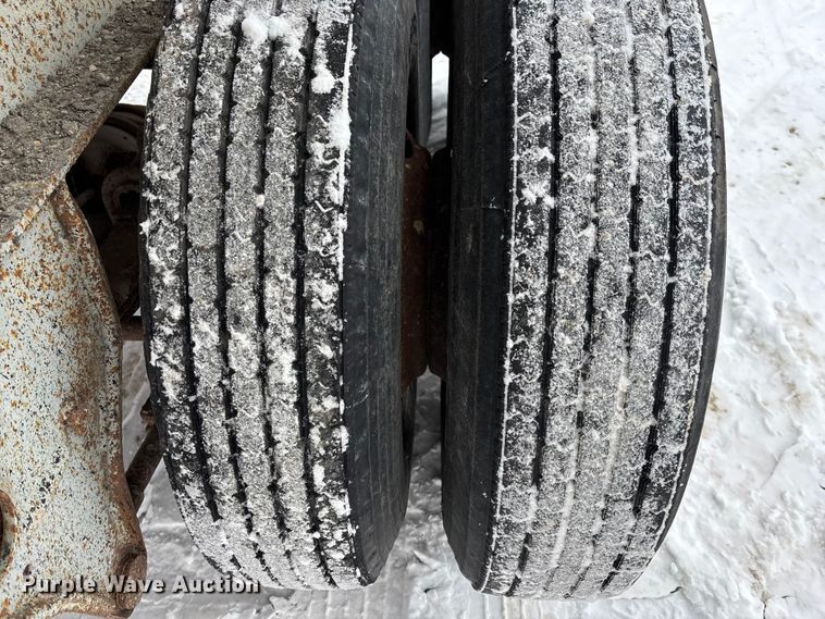 image for item DU6995 1989 Fruehauf end dump trailer