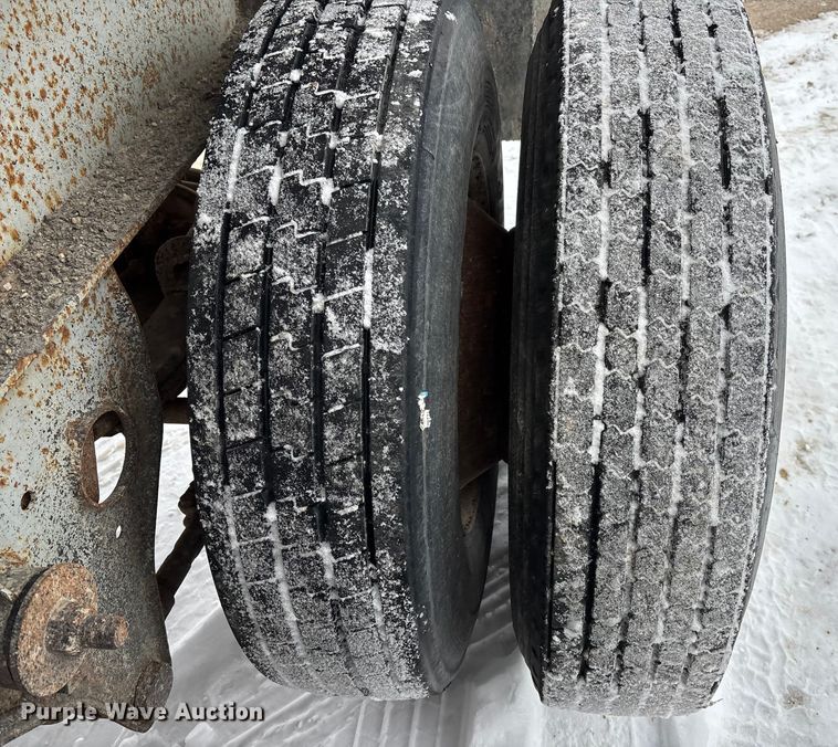 image for item DU6995 1989 Fruehauf end dump trailer