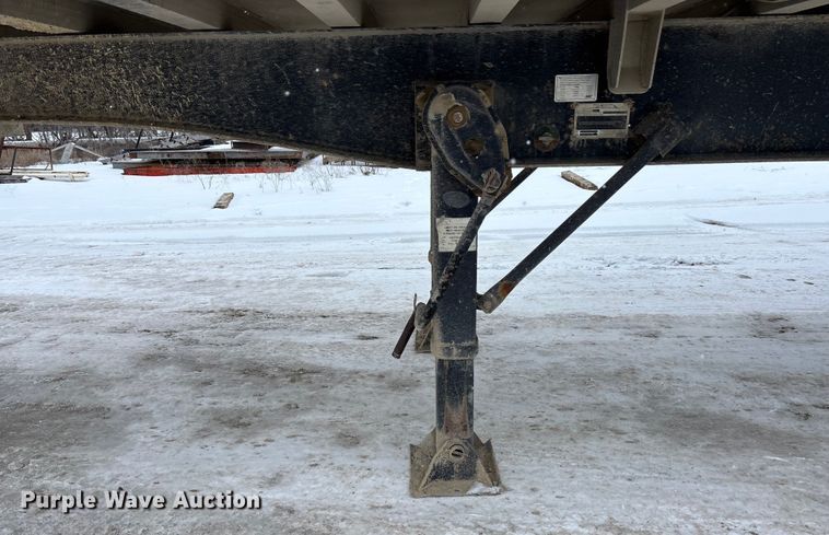 image for item DU6996 2006 East end dump trailer