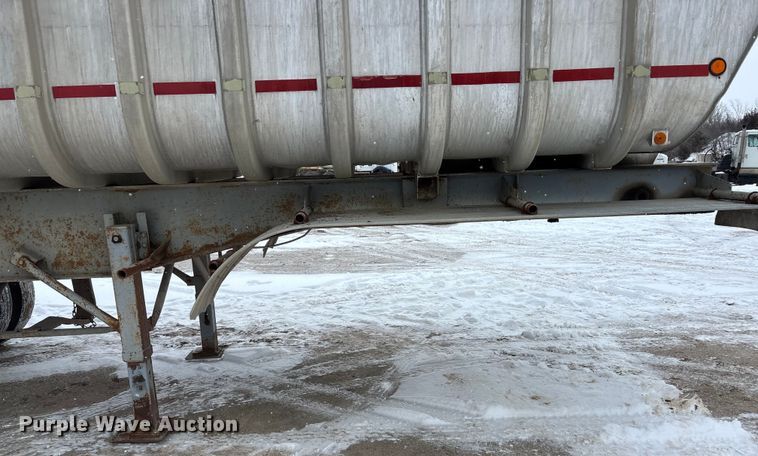 image for item DU6997 1989 Fruehauf end dump trailer