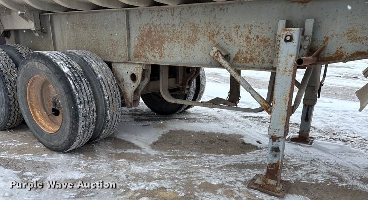 image for item DU6997 1989 Fruehauf end dump trailer