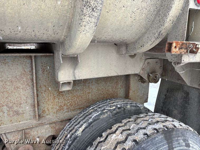 image for item DU6997 1989 Fruehauf end dump trailer