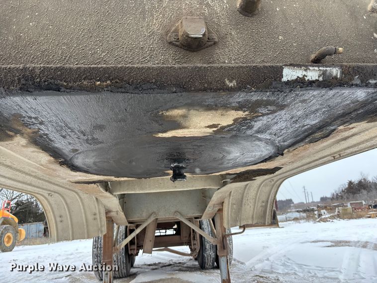 image for item DU6997 1989 Fruehauf end dump trailer