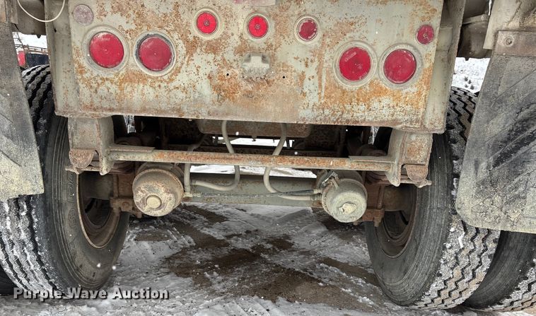 image for item DU6997 1989 Fruehauf end dump trailer