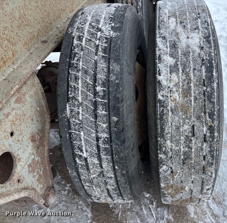 image for item DU6997 1989 Fruehauf end dump trailer