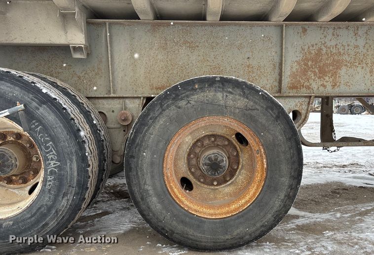 image for item DU6997 1989 Fruehauf end dump trailer