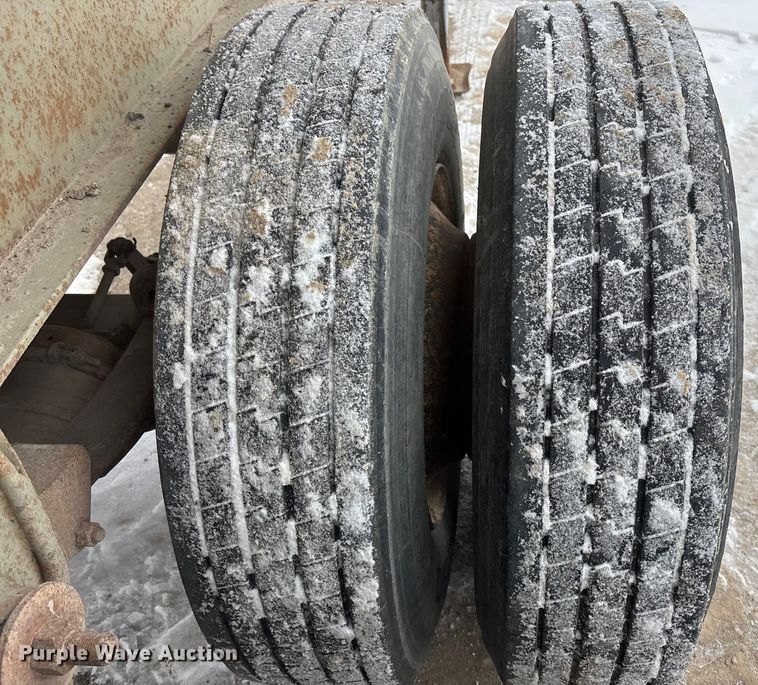 image for item DU6997 1989 Fruehauf end dump trailer