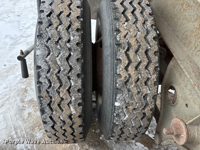 image for item DU6997 1989 Fruehauf end dump trailer