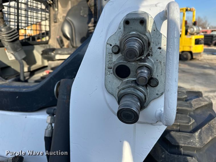 image for item DV0782 2016 Bobcat S530 skid steer loader