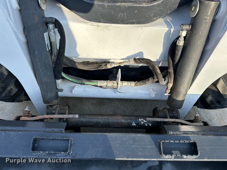 image for item DV0782 2016 Bobcat S530 skid steer loader