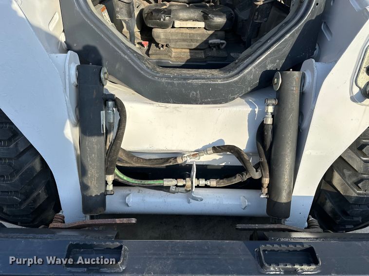 image for item DV0782 2016 Bobcat S530 skid steer loader