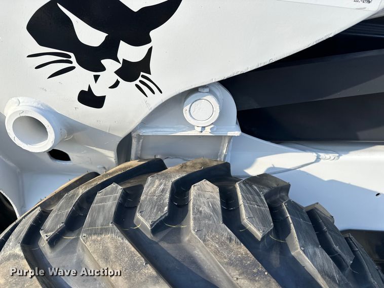 image for item DV0782 2016 Bobcat S530 skid steer loader