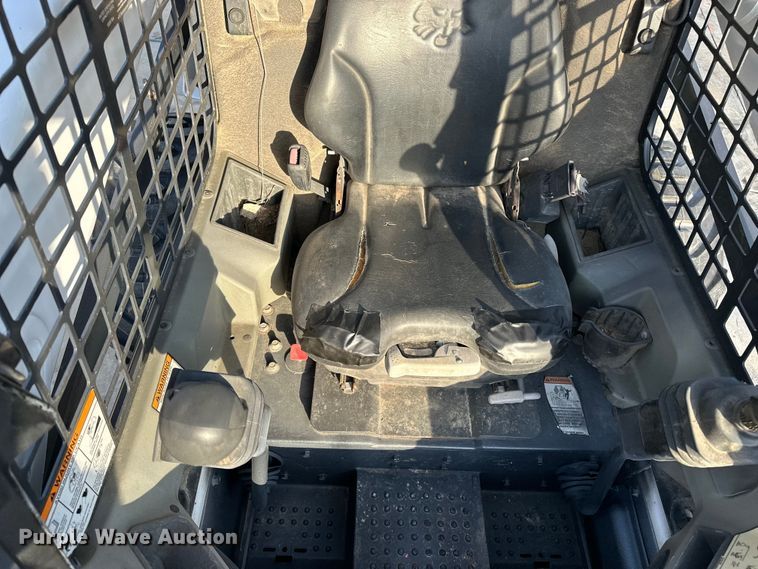 image for item DV0782 2016 Bobcat S530 skid steer loader