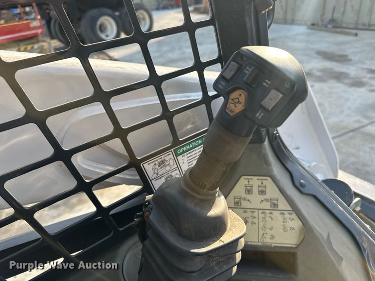 image for item DV0782 2016 Bobcat S530 skid steer loader