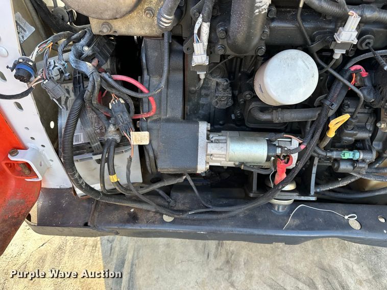 image for item DV0782 2016 Bobcat S530 skid steer loader