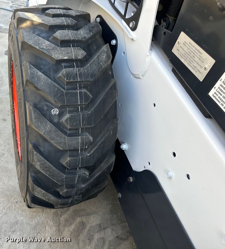 image for item DV0782 2016 Bobcat S530 skid steer loader