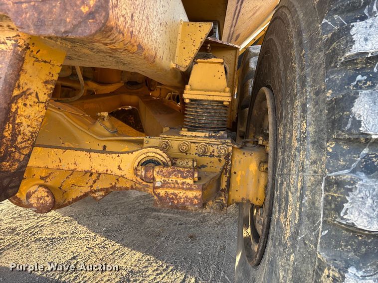 image for item DW7457 Volvo end dump trailer