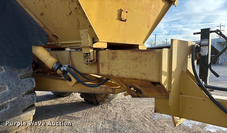 image for item DW7457 Volvo end dump trailer