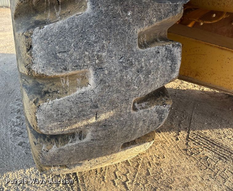 image for item DW7457 Volvo end dump trailer