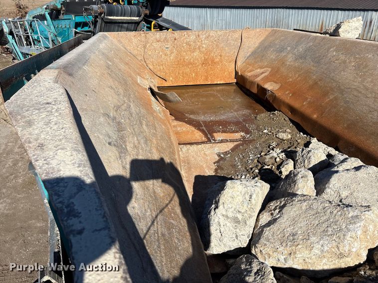 image for item DW7460 2015 Powerscreen  Trackpactor 320 impact crusher