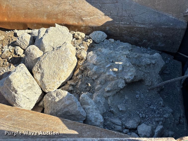 image for item DW7460 2015 Powerscreen  Trackpactor 320 impact crusher