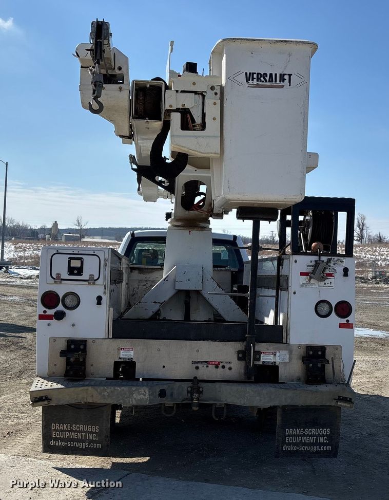 image for item DW7480 2017 Ford F550 bucket truck