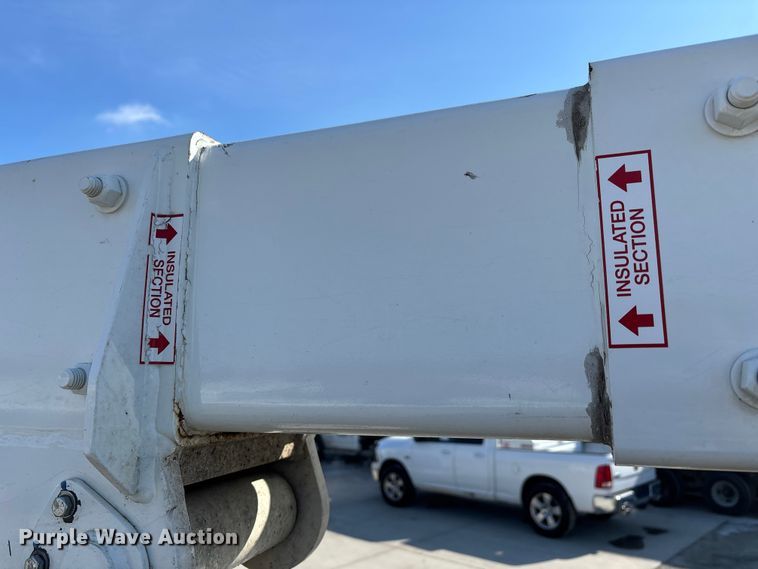 image for item DW7480 2017 Ford F550 bucket truck