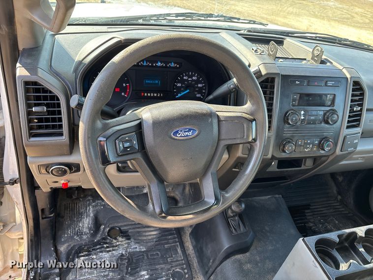 image for item DW7480 2017 Ford F550 bucket truck