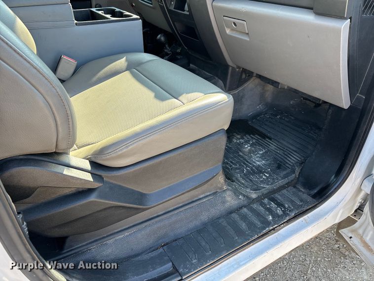 image for item DW7480 2017 Ford F550 bucket truck