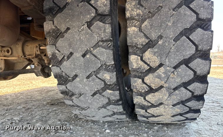 image for item DW7480 2017 Ford F550 bucket truck