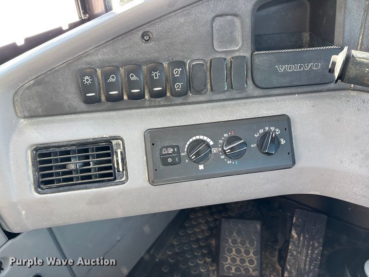 image for item DW7490 2018 Volvo A40G articulated haul truck