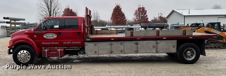 image for item EA2086 2003 Ford F750 Crew Cab flatbed truck