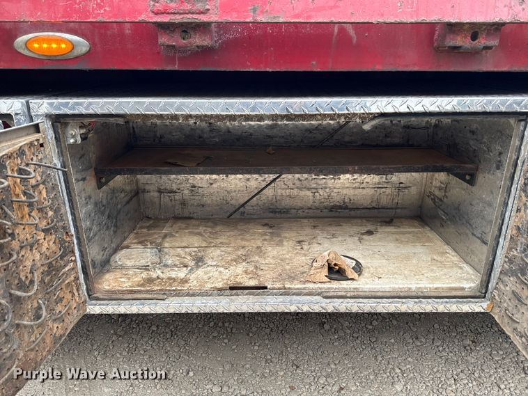 image for item EA2086 2003 Ford F750 Crew Cab flatbed truck