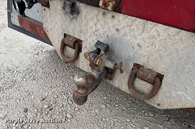 image for item EA2086 2003 Ford F750 Crew Cab flatbed truck