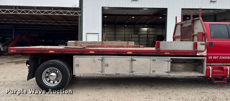 image for item EA2086 2003 Ford F750 Crew Cab flatbed truck