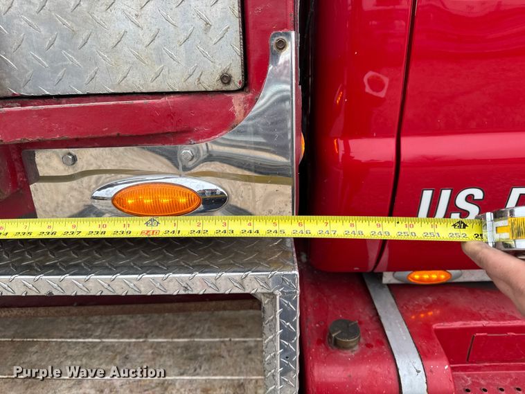 image for item EA2086 2003 Ford F750 Crew Cab flatbed truck