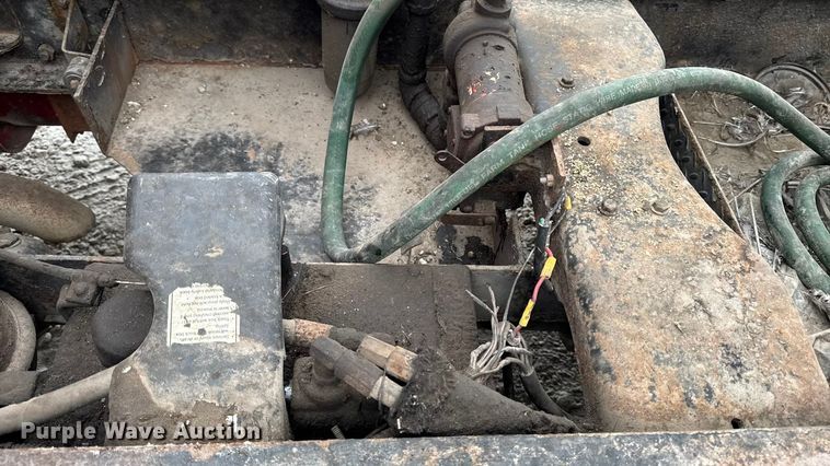 image for item EA2086 2003 Ford F750 Crew Cab flatbed truck