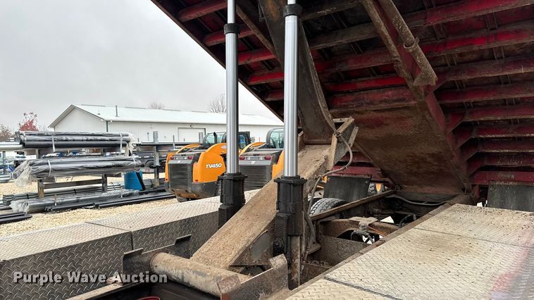 image for item EA2086 2003 Ford F750 Crew Cab flatbed truck