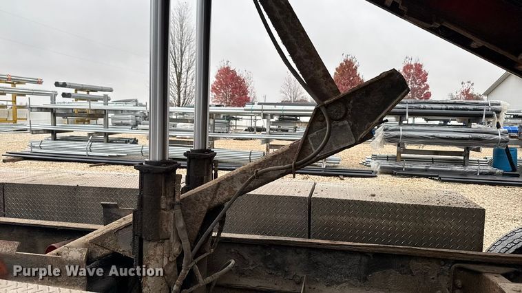 image for item EA2086 2003 Ford F750 Crew Cab flatbed truck