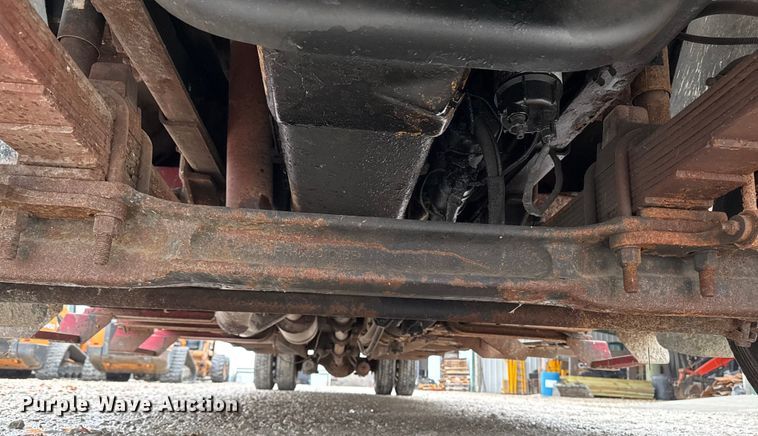 image for item EA2086 2003 Ford F750 Crew Cab flatbed truck